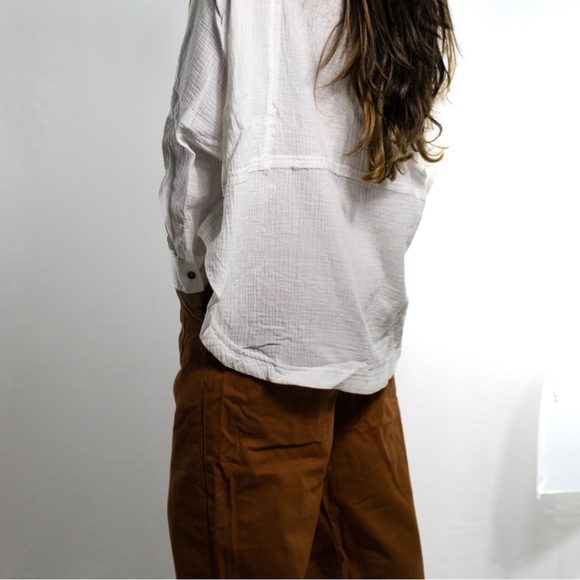 Pleated Highrise Tapered Jean - Picture 2 of 6